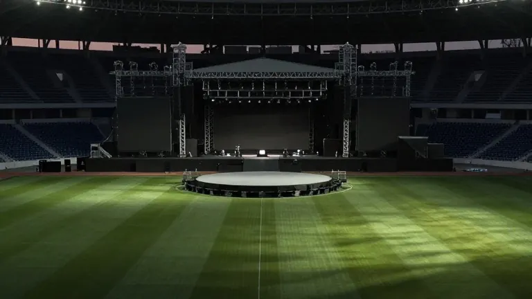 Illustration for: Jay-Z returns to Super Bowl stage in 14-minute set